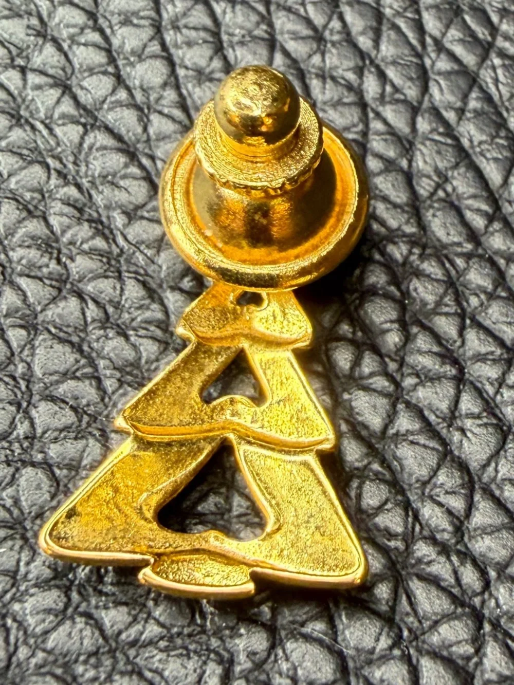 Vintage Gold Tone Christmas Tree Pin Brooch w/Red Crystal .5